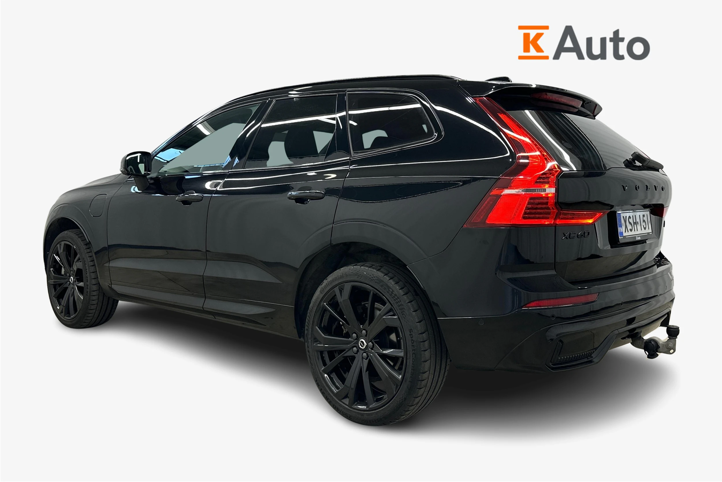 musta Volvo XC60 2024 kuva 2.