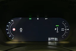 musta Volvo XC60 2024 kuva 15.