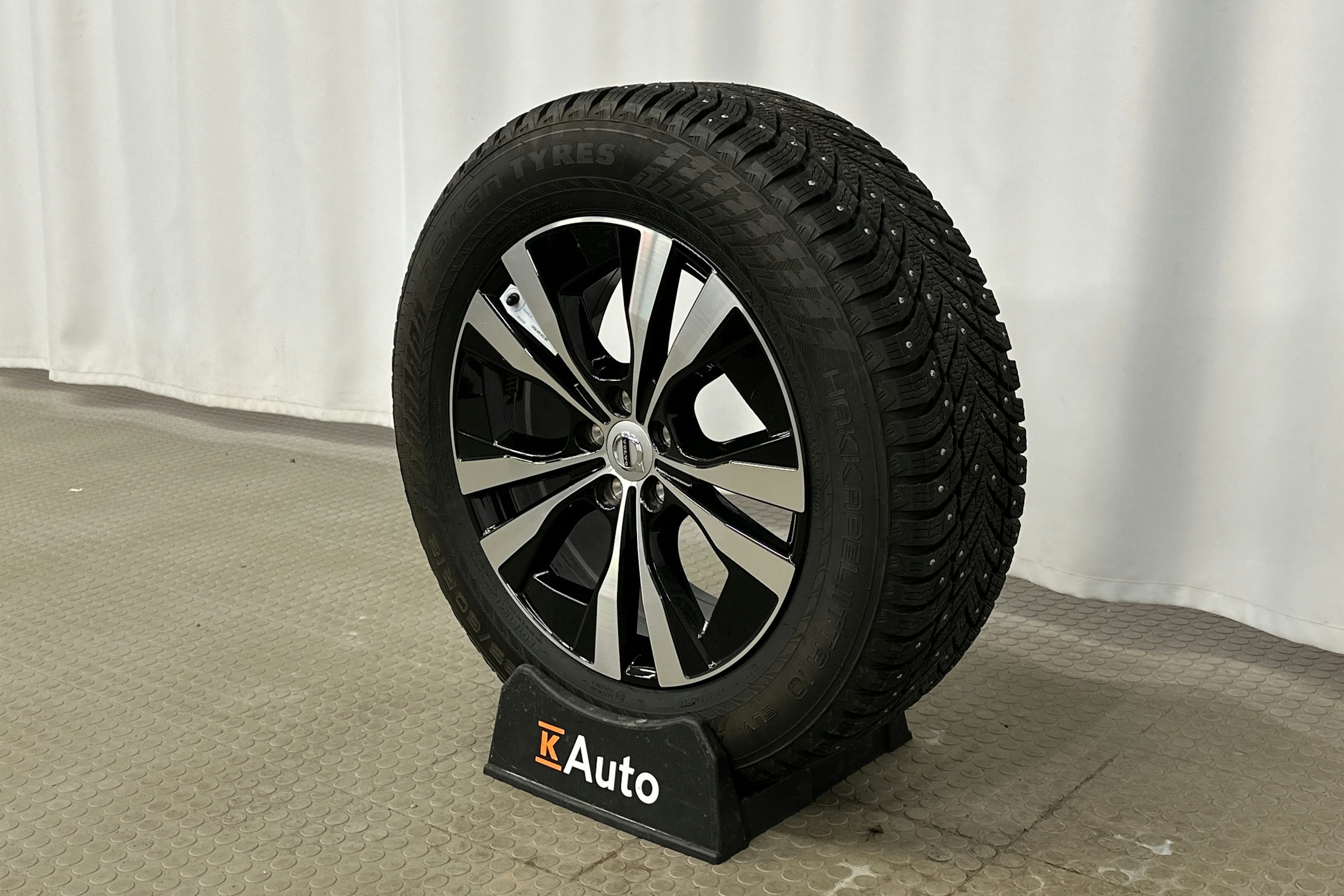 hopea Volvo XC60 2025 kuva 13.