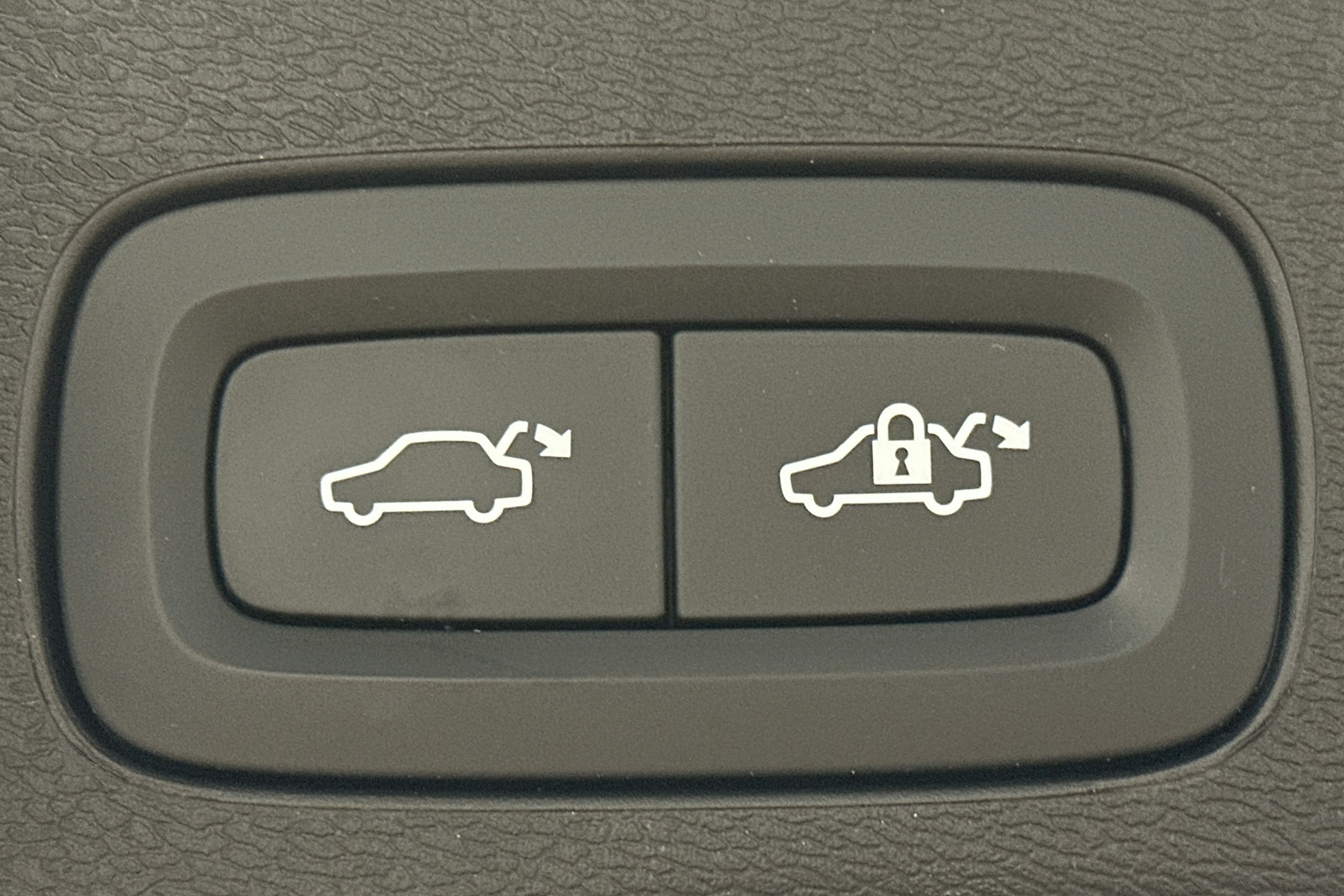 hopea Volvo XC60 2025 kuva 15.