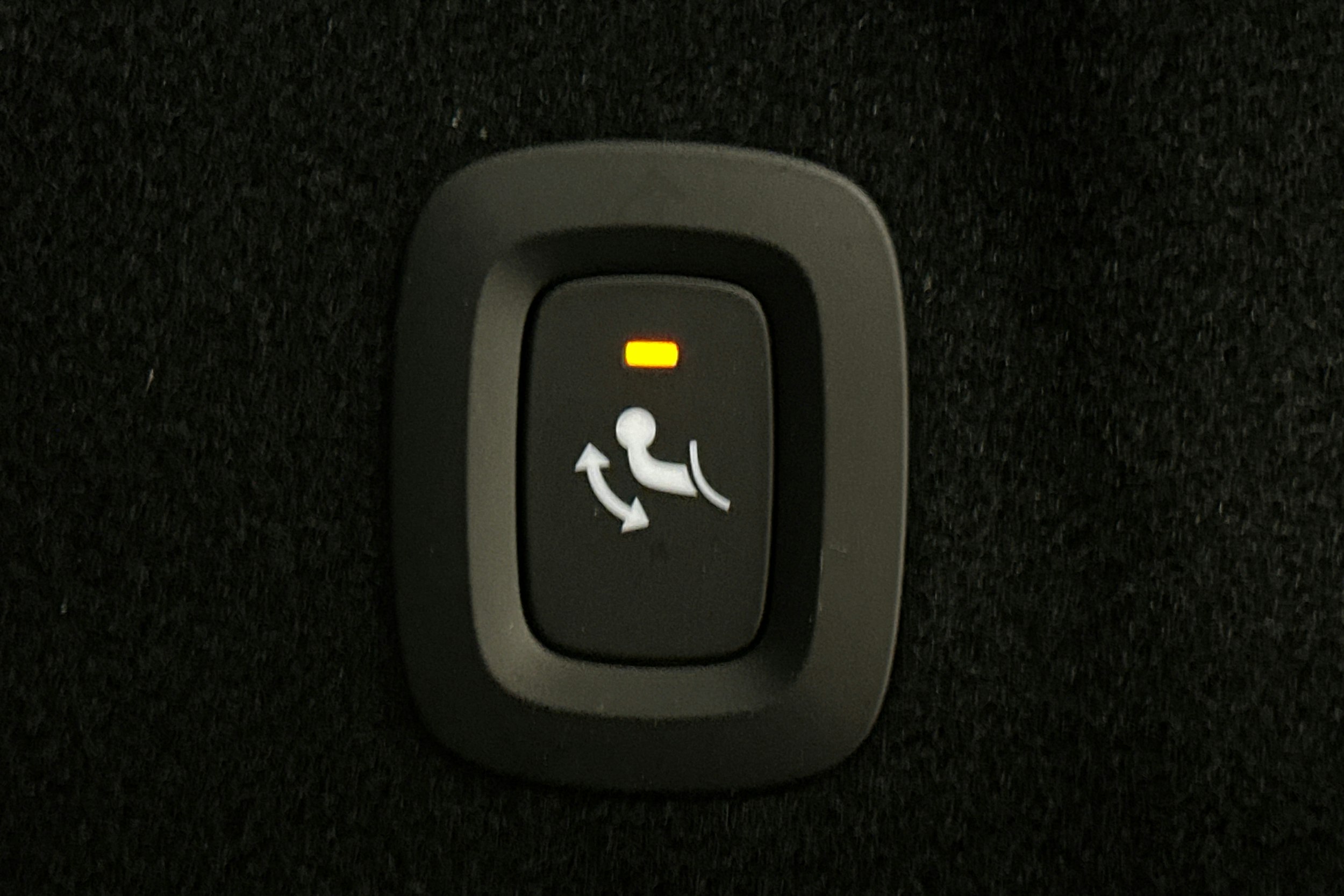 hopea Volvo XC60 2025 kuva 16.
