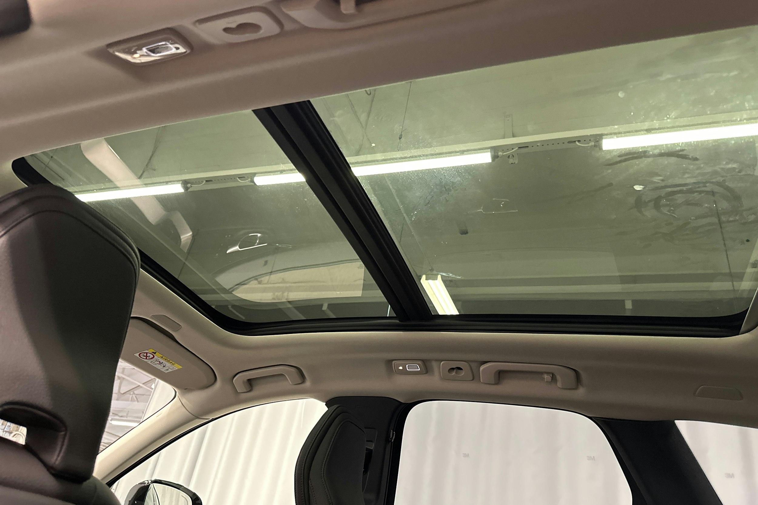 hopea Volvo XC60 2025 kuva 17.