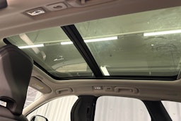 hopea Volvo XC60 2025 kuva 17.