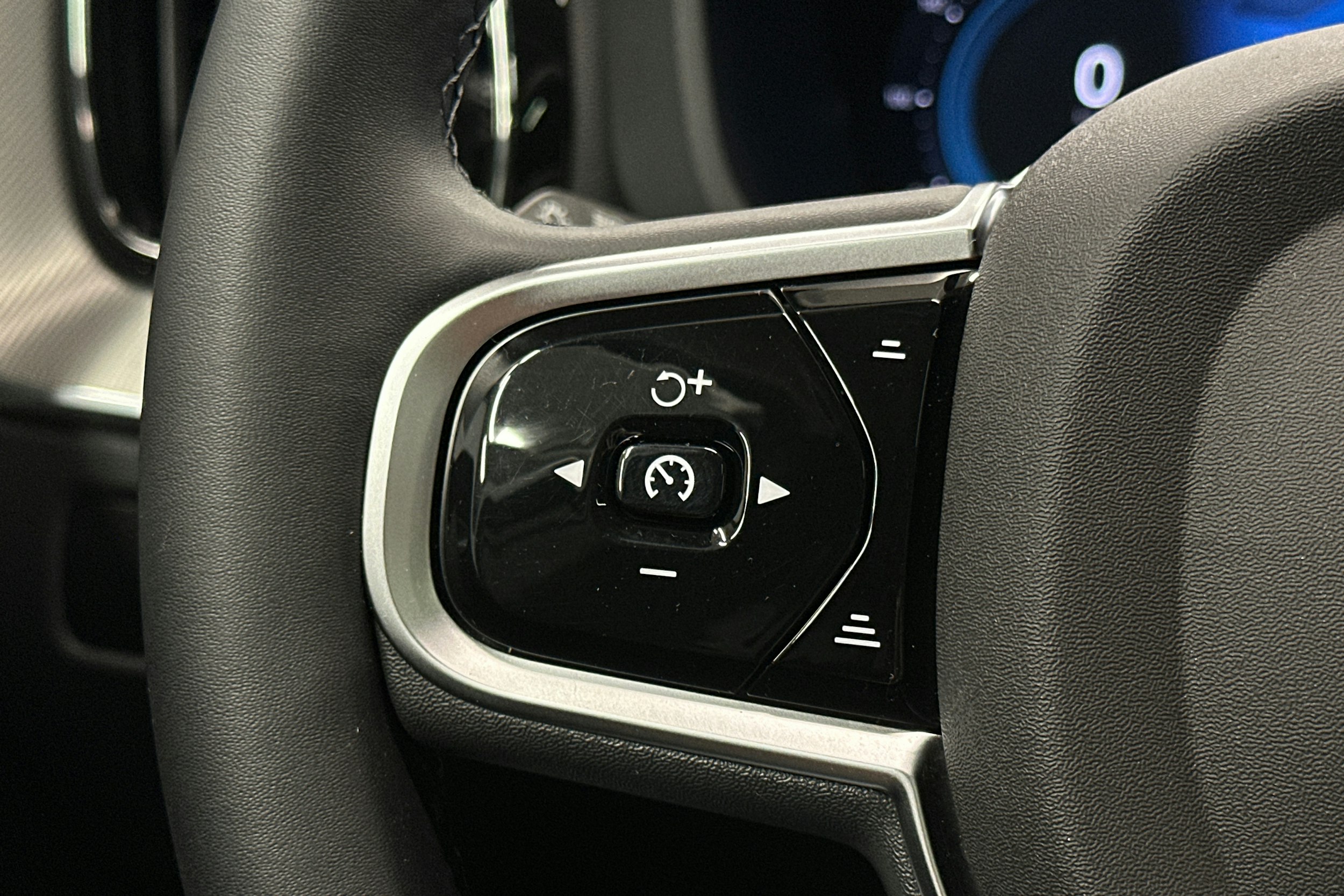 hopea Volvo XC60 2025 kuva 23.