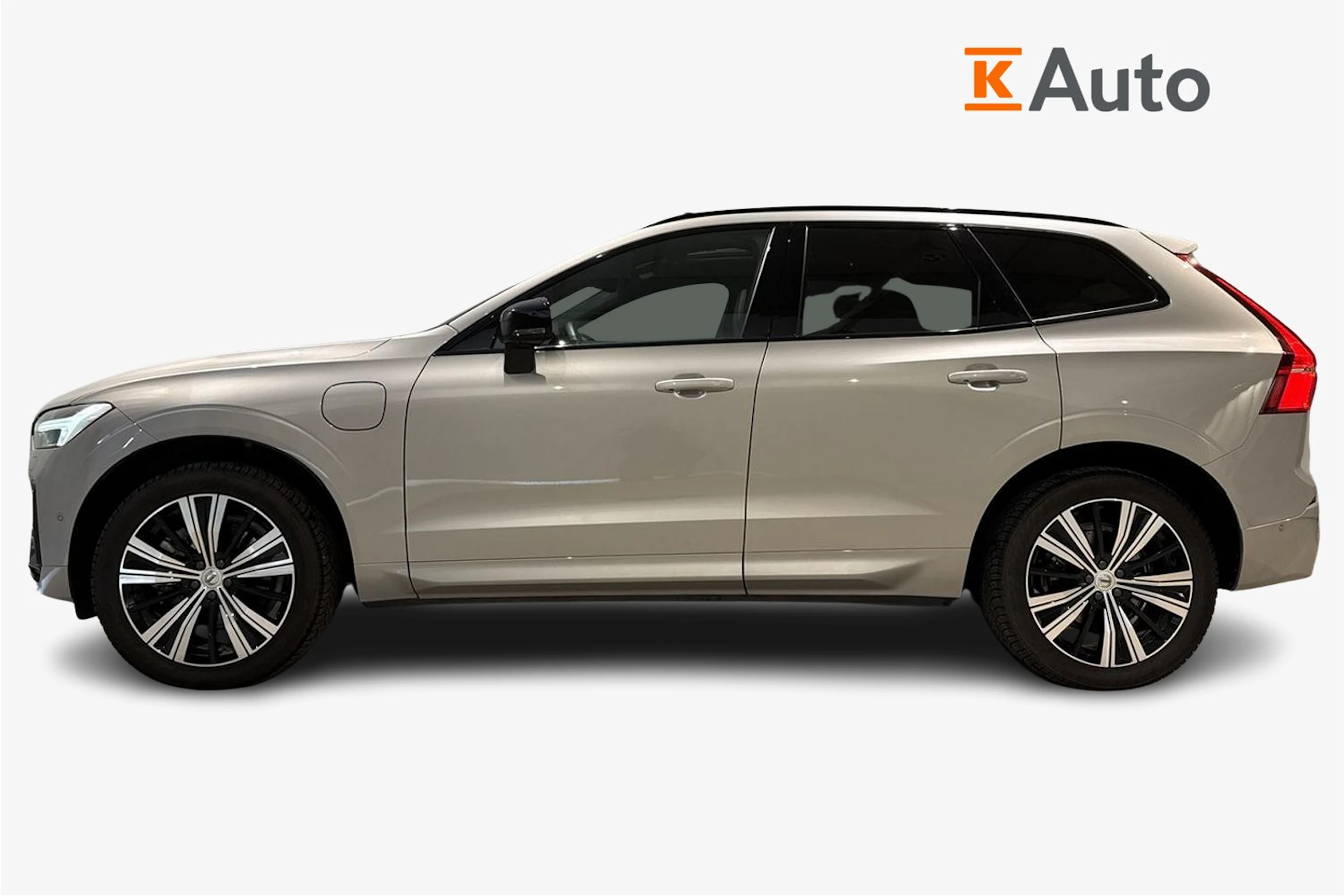 met. harmaa Volvo XC60 2025 kuva 7.