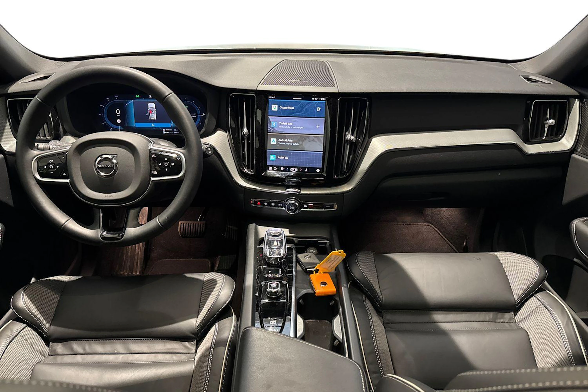 met. harmaa Volvo XC60 2025 kuva 9.
