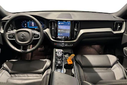 met. harmaa Volvo XC60 2025 kuva 9.