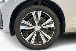met. harmaa Volvo XC60 2025 kuva 12.