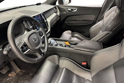 met. musta Volvo XC60 2025 kuva 3.