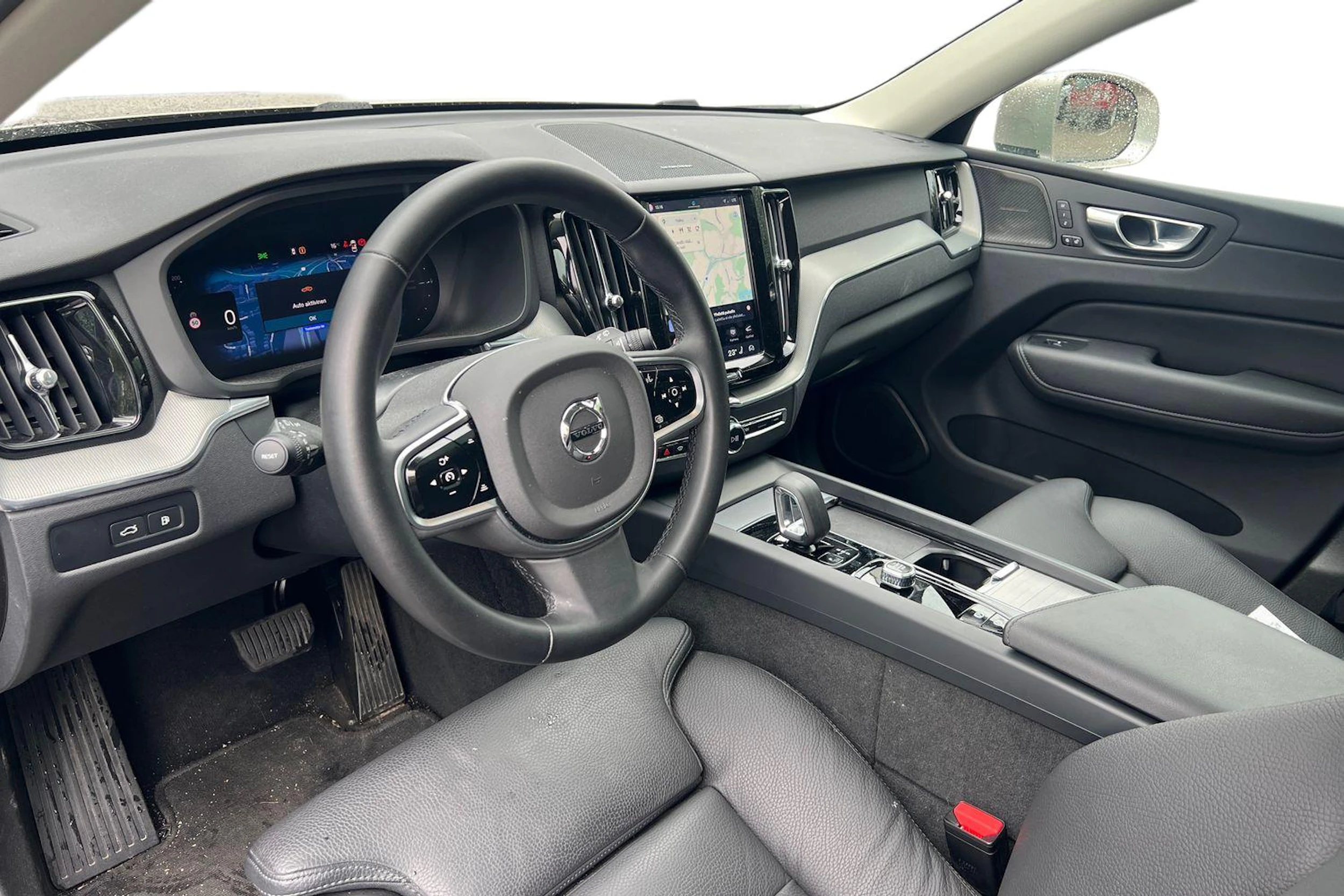 ruskea (beige) Volvo XC60 2025 kuva 3.