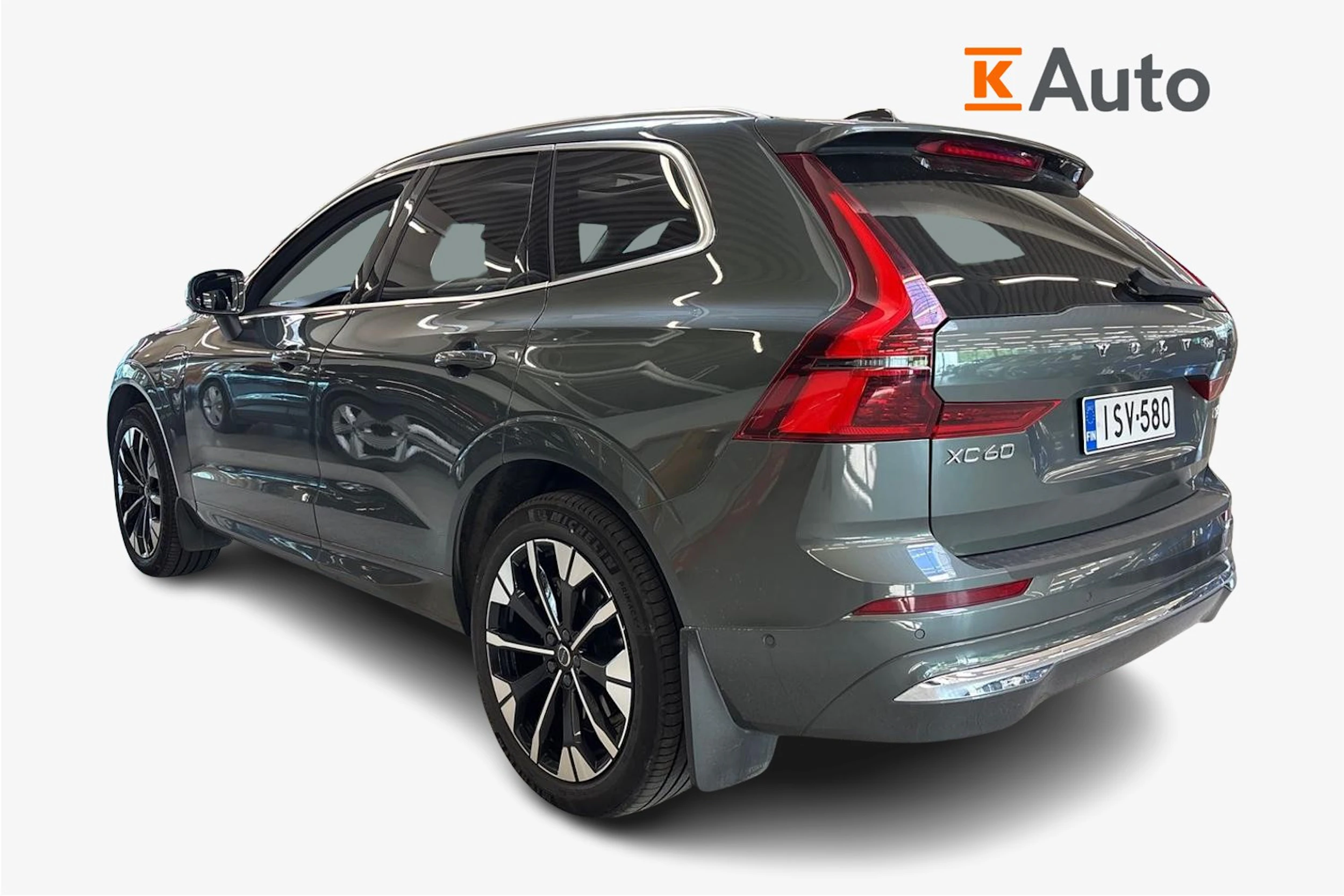 Vihreä Volvo XC60 2025 kuva 2.
