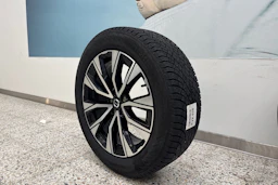harmaa Volvo XC60 2025 kuva 10.