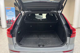 harmaa Volvo XC60 2025 kuva 11.