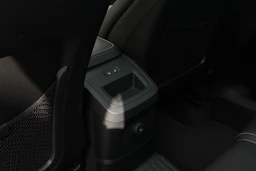 harmaa Volvo XC60 2025 kuva 14.