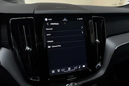 harmaa Volvo XC60 2025 kuva 29.