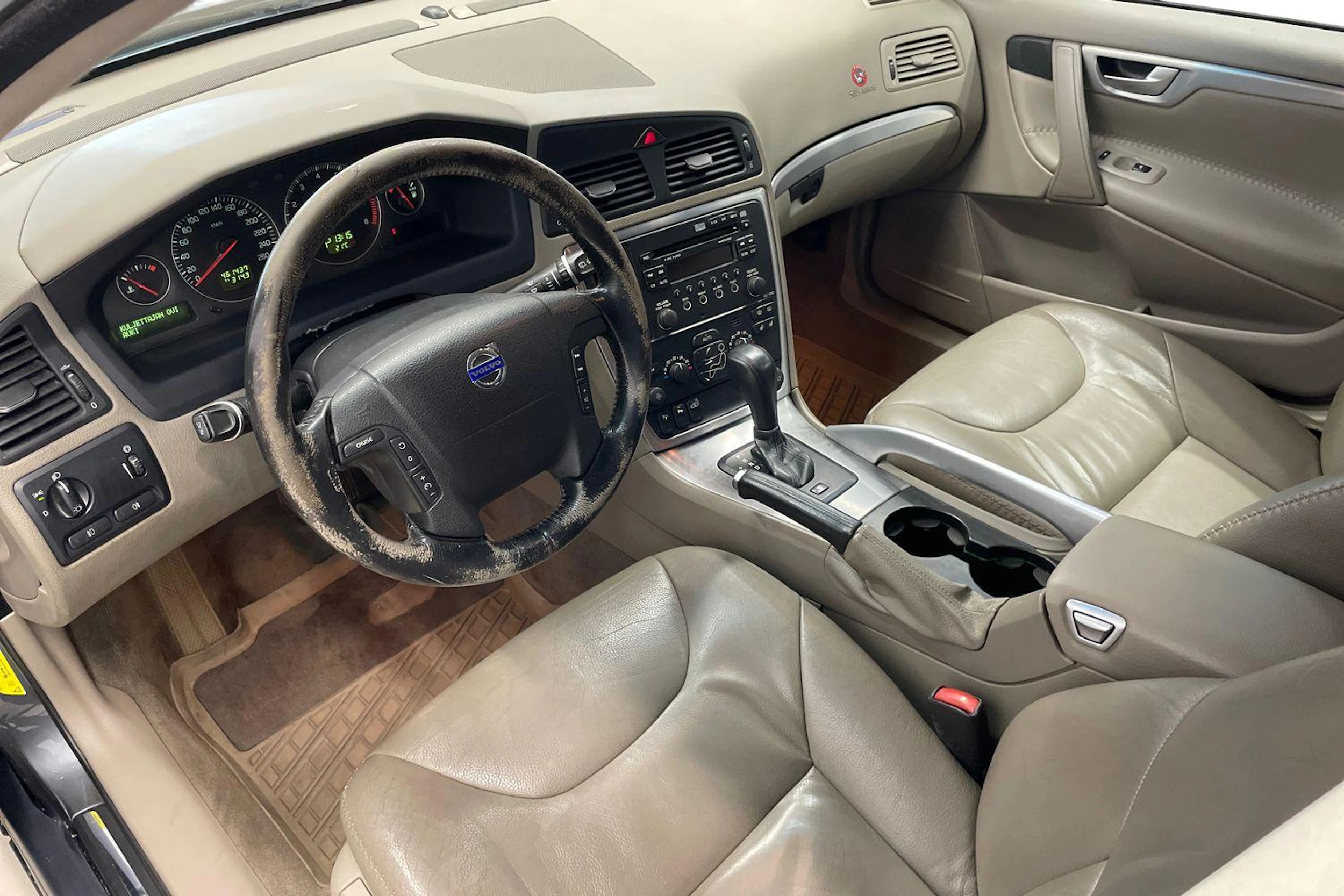 Harmaa Volvo XC70 2007 kuva 8.
