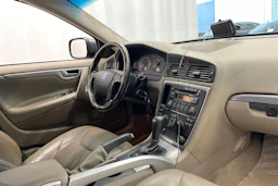 Harmaa Volvo XC70 2007 kuva 25.