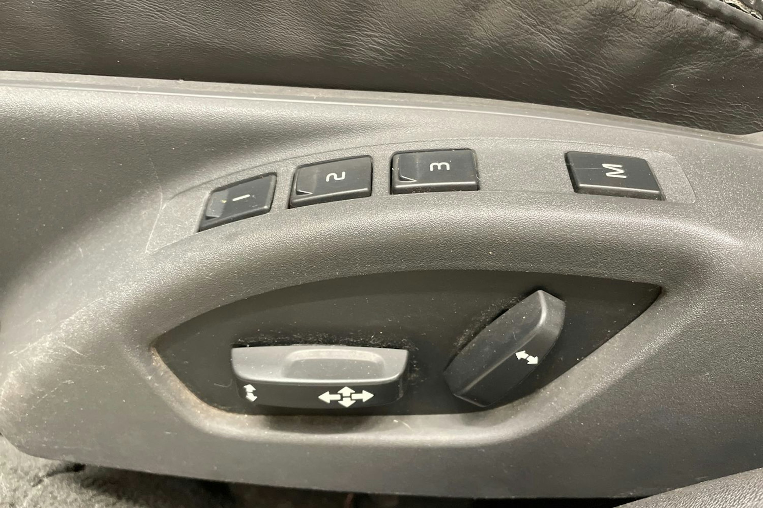 hopea Volvo XC70 2009 kuva 22.