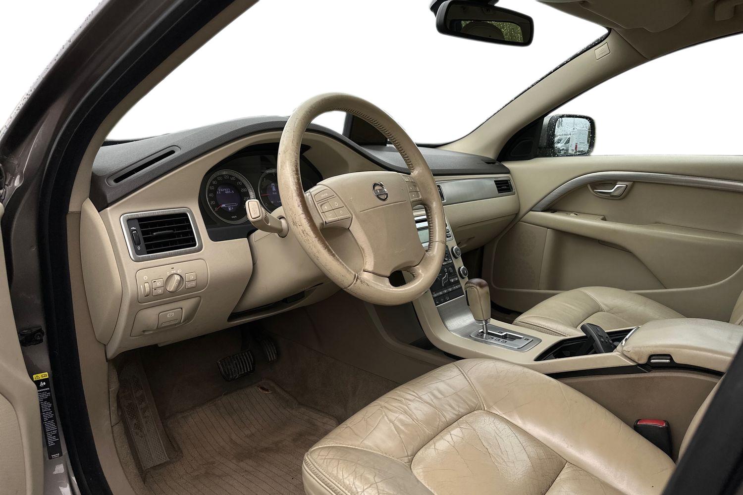 Volvo XC70 D5 AWD Momentum aut 2009, kuva 3/3