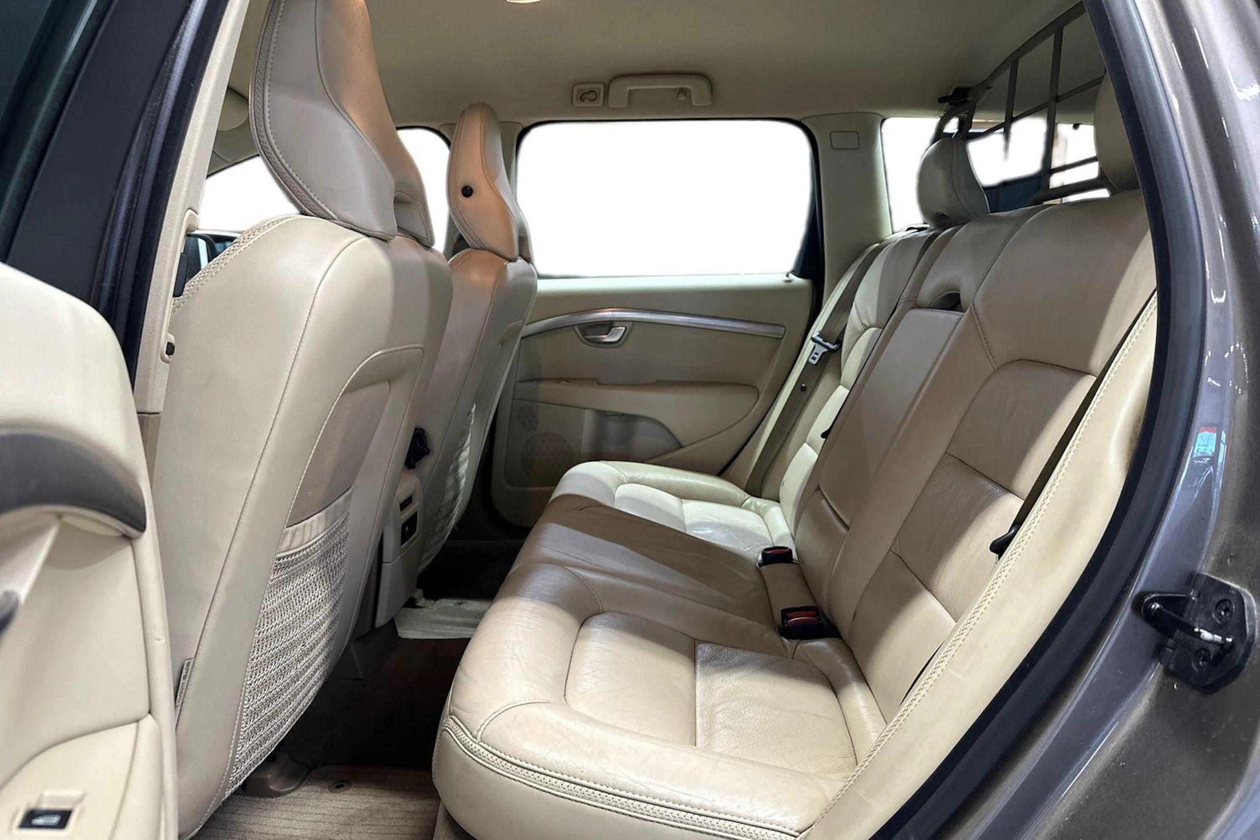 ruskea (beige) Volvo XC70 2009 kuva 8.