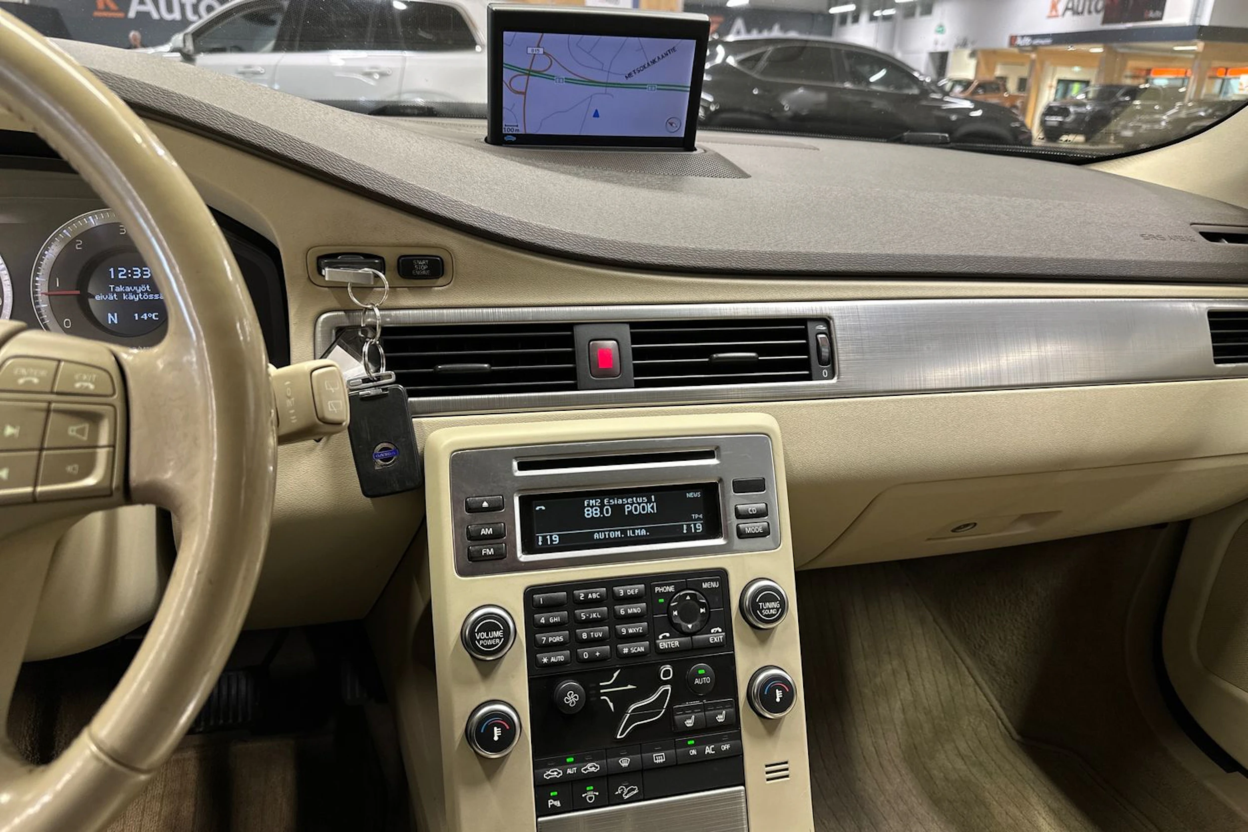 ruskea (beige) Volvo XC70 2009 kuva 14.