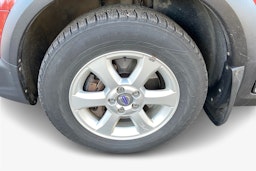 punainen Volvo XC70 2010 kuva 11.