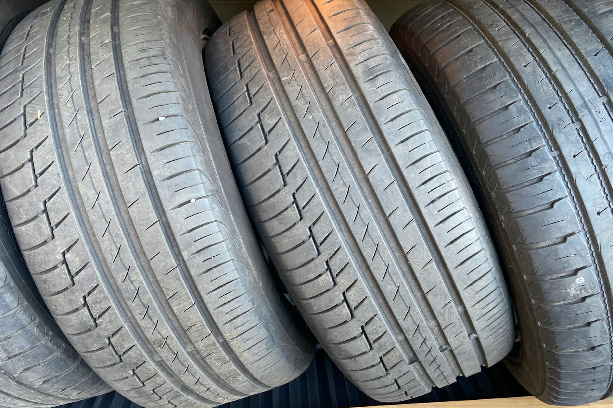 punainen Volvo XC70 2010 kuva 14.