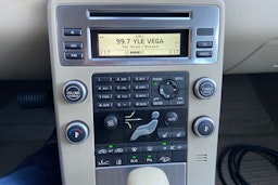 punainen Volvo XC70 2010 kuva 16.