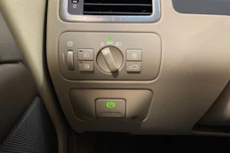 sininen Volvo XC70 2011 kuva 24.