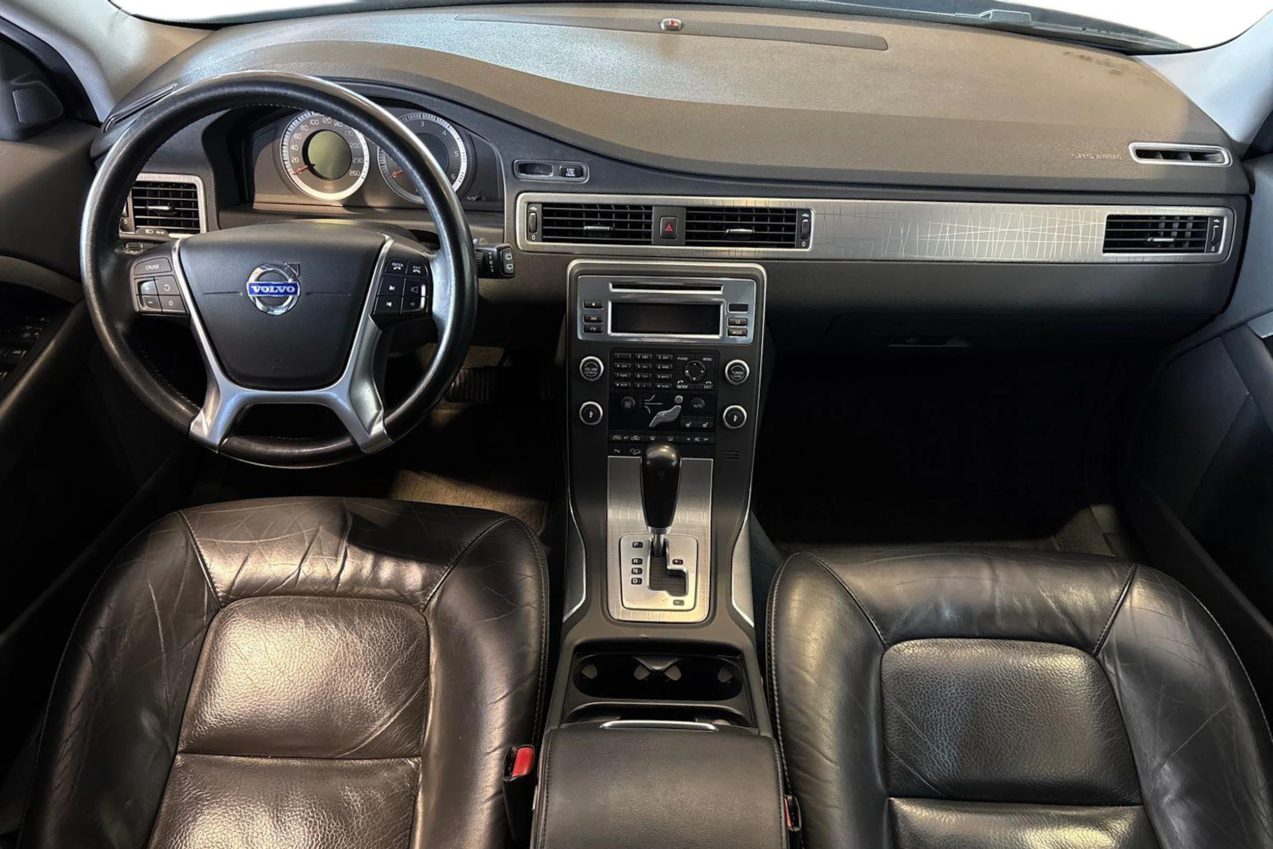 musta Volvo XC70 2011 kuva 9.