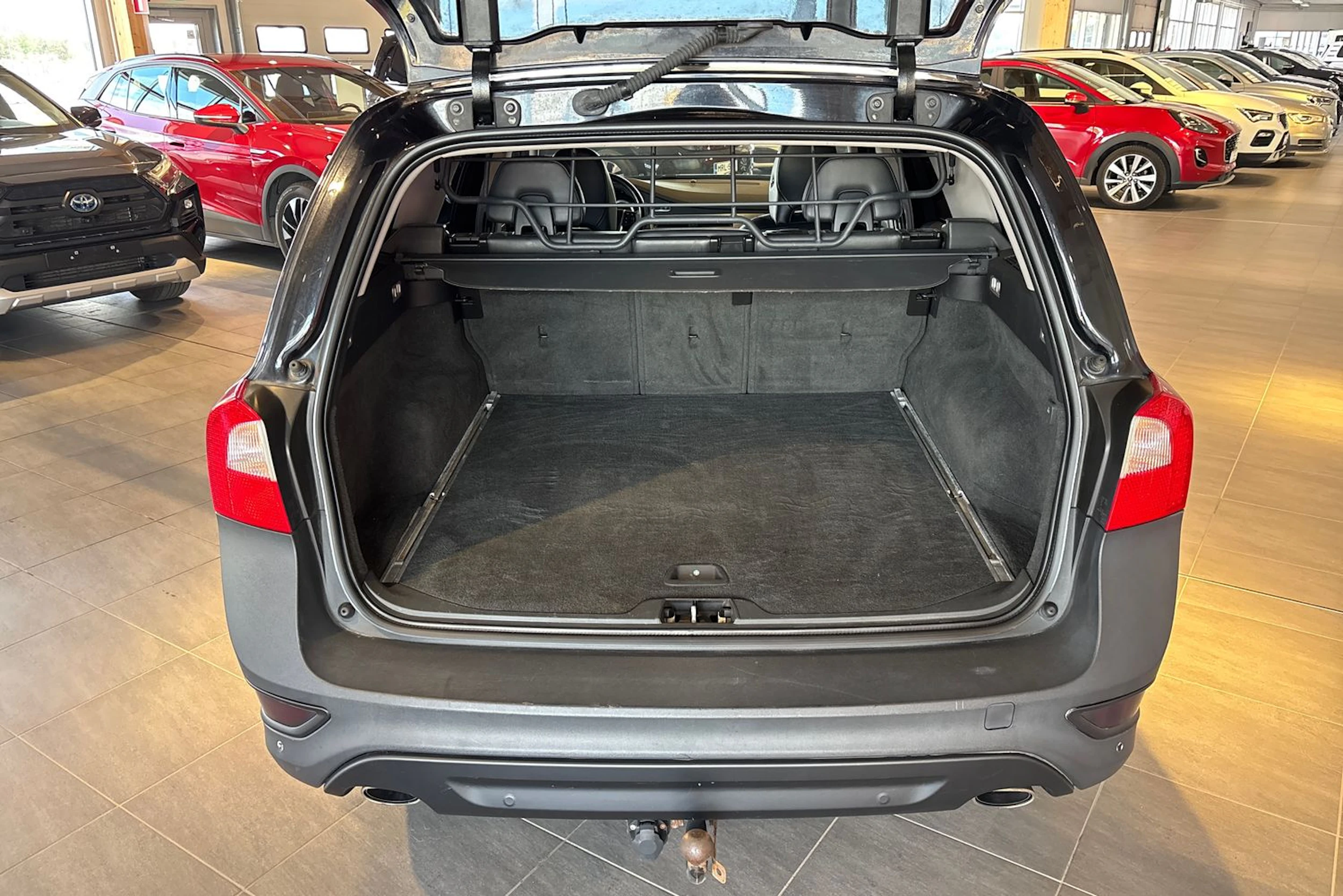 musta Volvo XC70 2011 kuva 17.