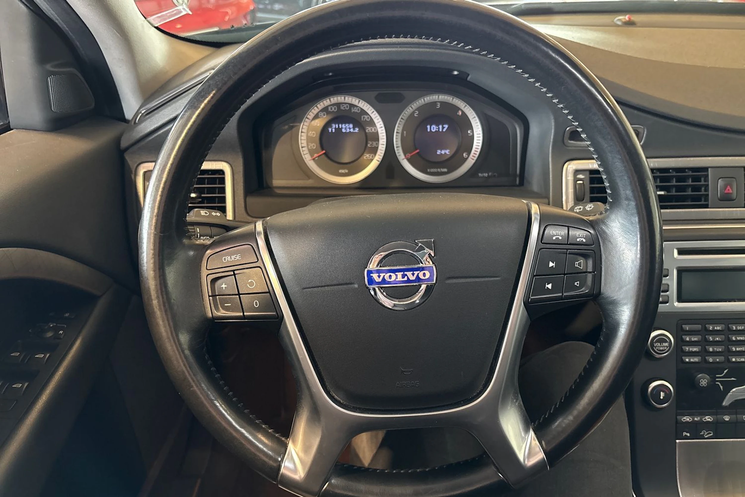 musta Volvo XC70 2011 kuva 22.