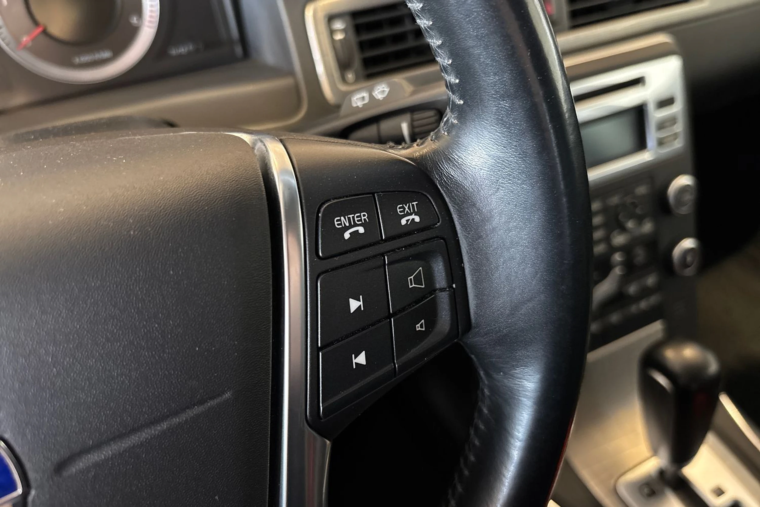 musta Volvo XC70 2011 kuva 25.