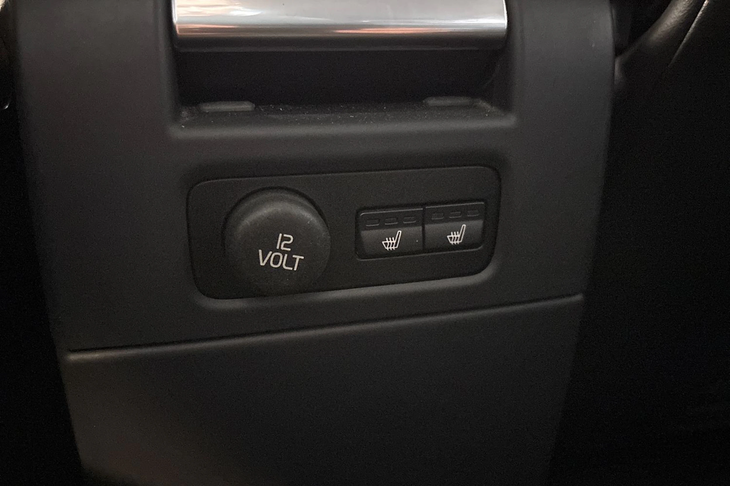 musta Volvo XC70 2011 kuva 29.