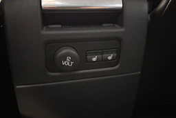 musta Volvo XC70 2011 kuva 29.