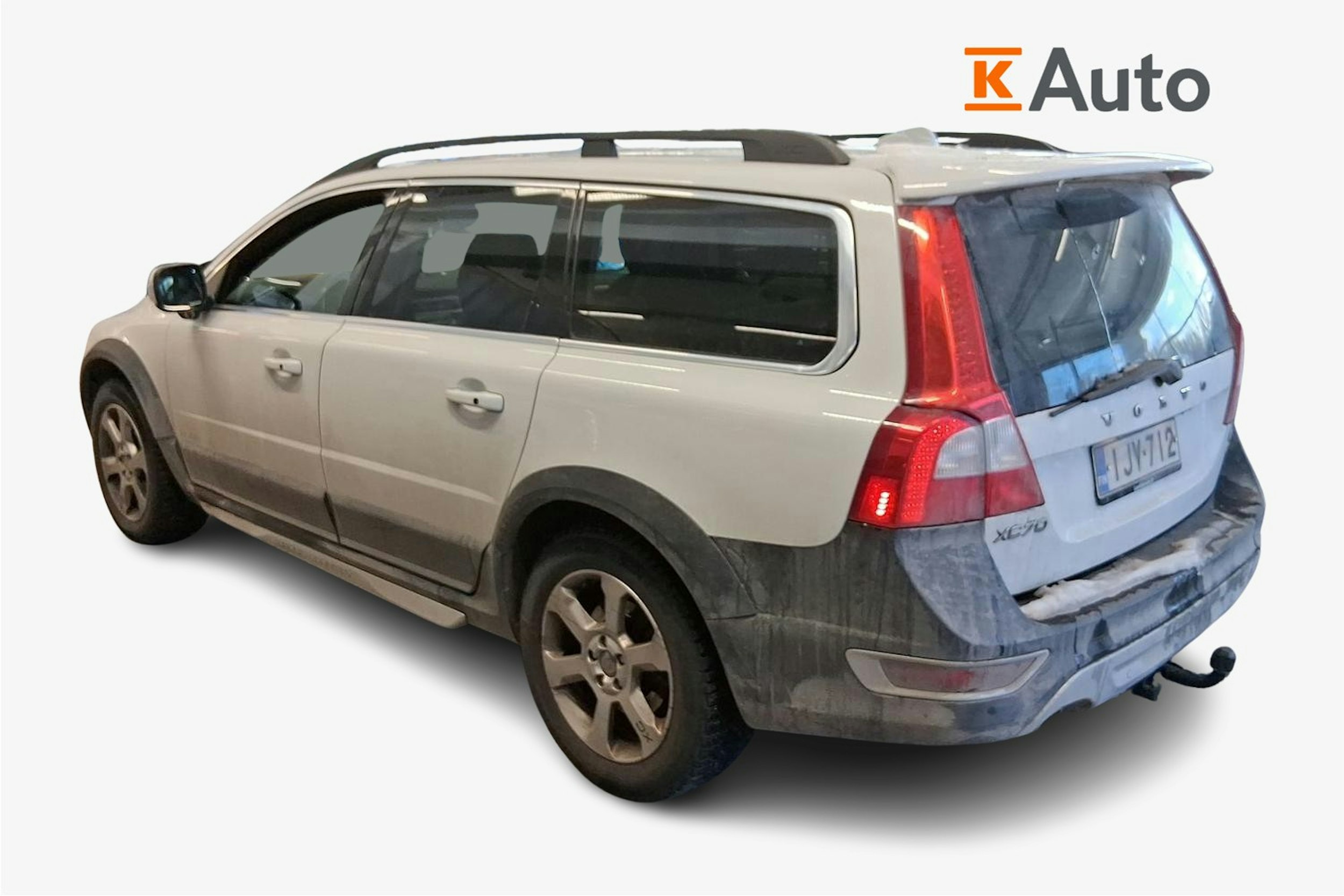 valkoinen Volvo XC70 2011 kuva 2.