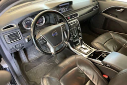 musta Volvo XC70 2012 kuva 8.