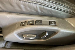 musta Volvo XC70 2012 kuva 20.