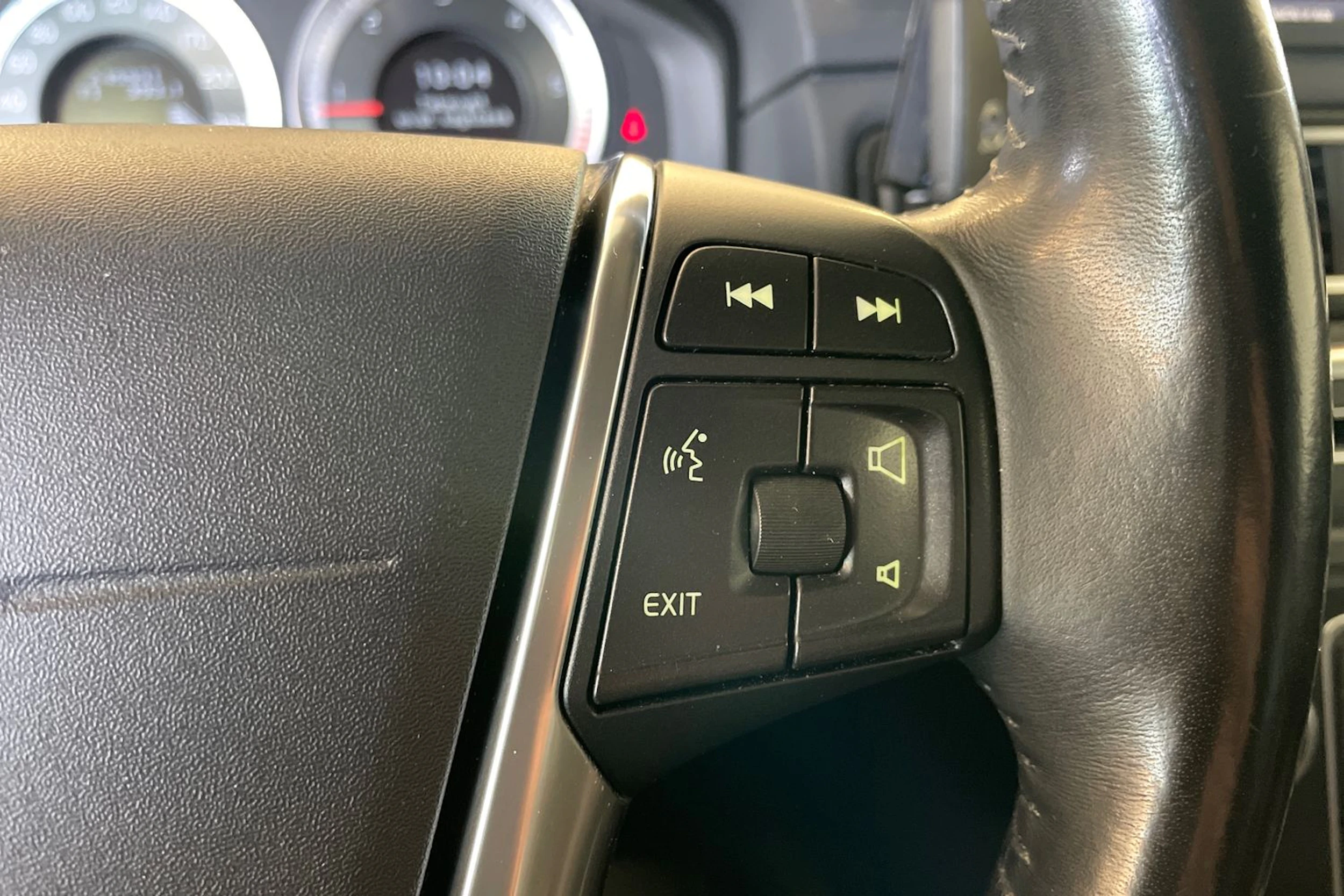 musta Volvo XC70 2012 kuva 22.