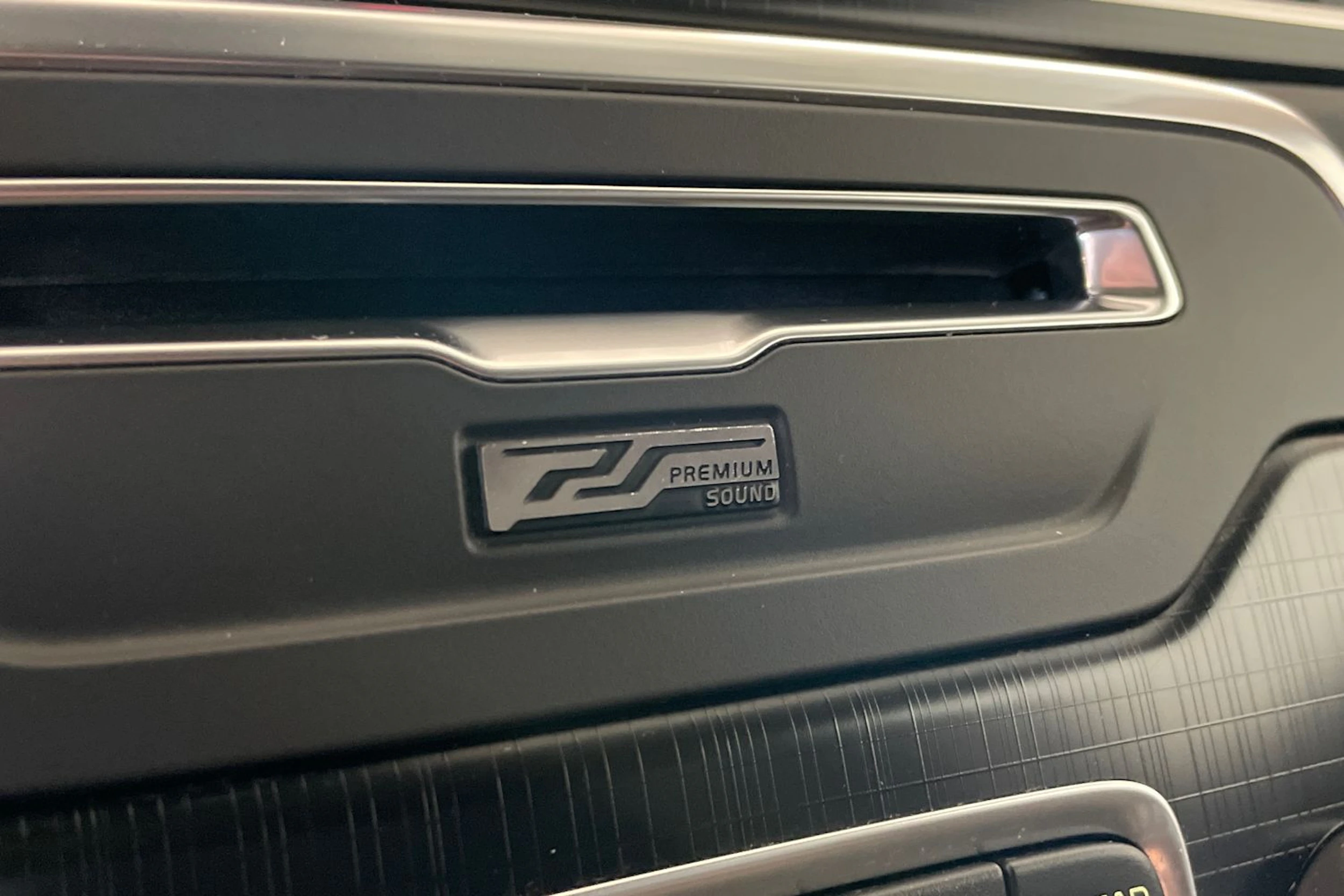 musta Volvo XC70 2012 kuva 27.