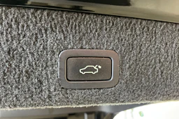 musta Volvo XC70 2012 kuva 32.