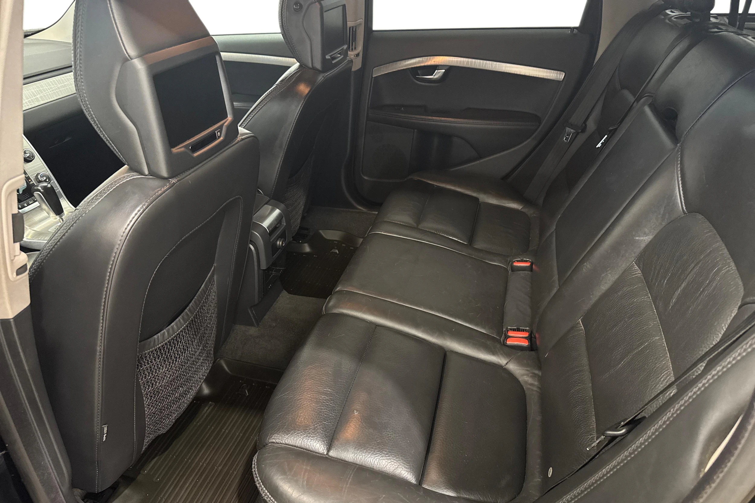 musta Volvo XC70 2012 kuva 11.