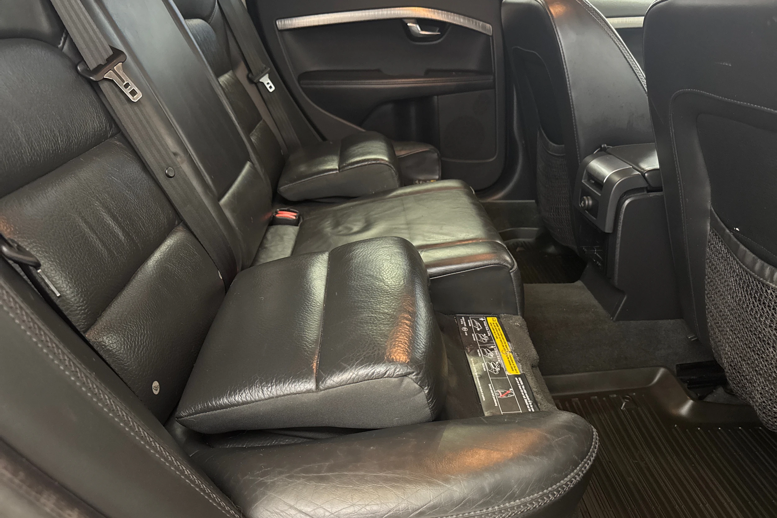 musta Volvo XC70 2012 kuva 13.
