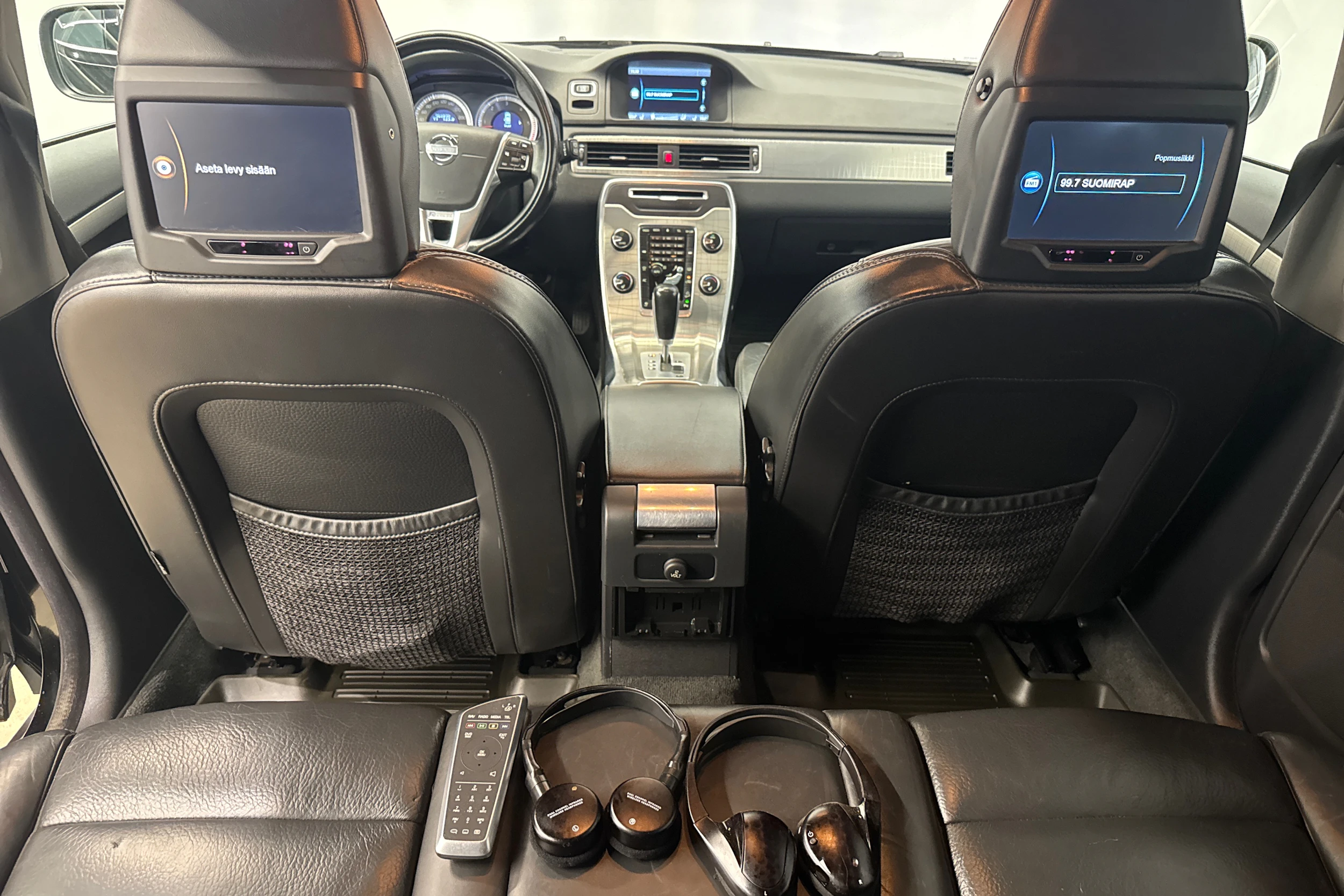 musta Volvo XC70 2012 kuva 17.