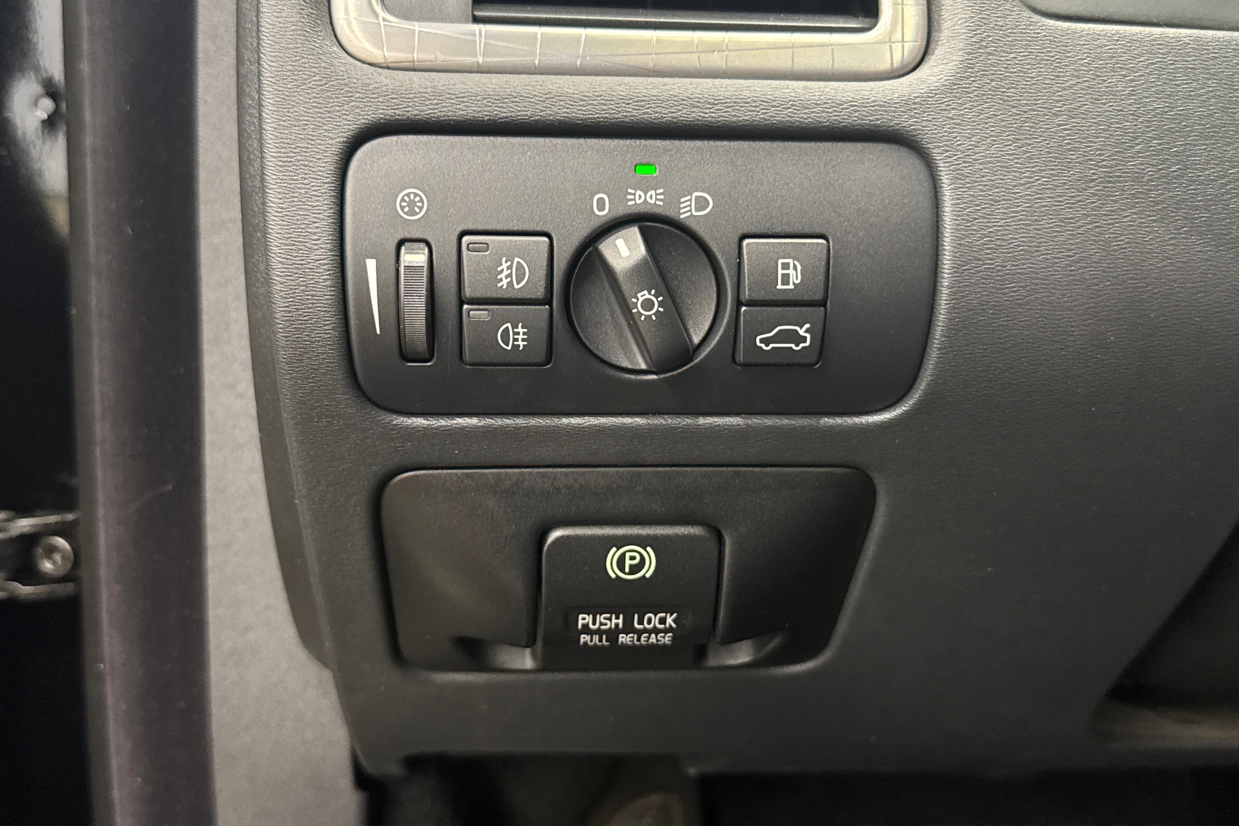 musta Volvo XC70 2012 kuva 20.