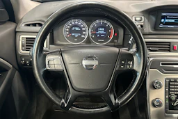 Vihreä Volvo XC70 2012 kuva 13.