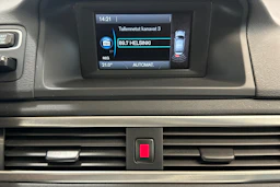 Vihreä Volvo XC70 2012 kuva 18.