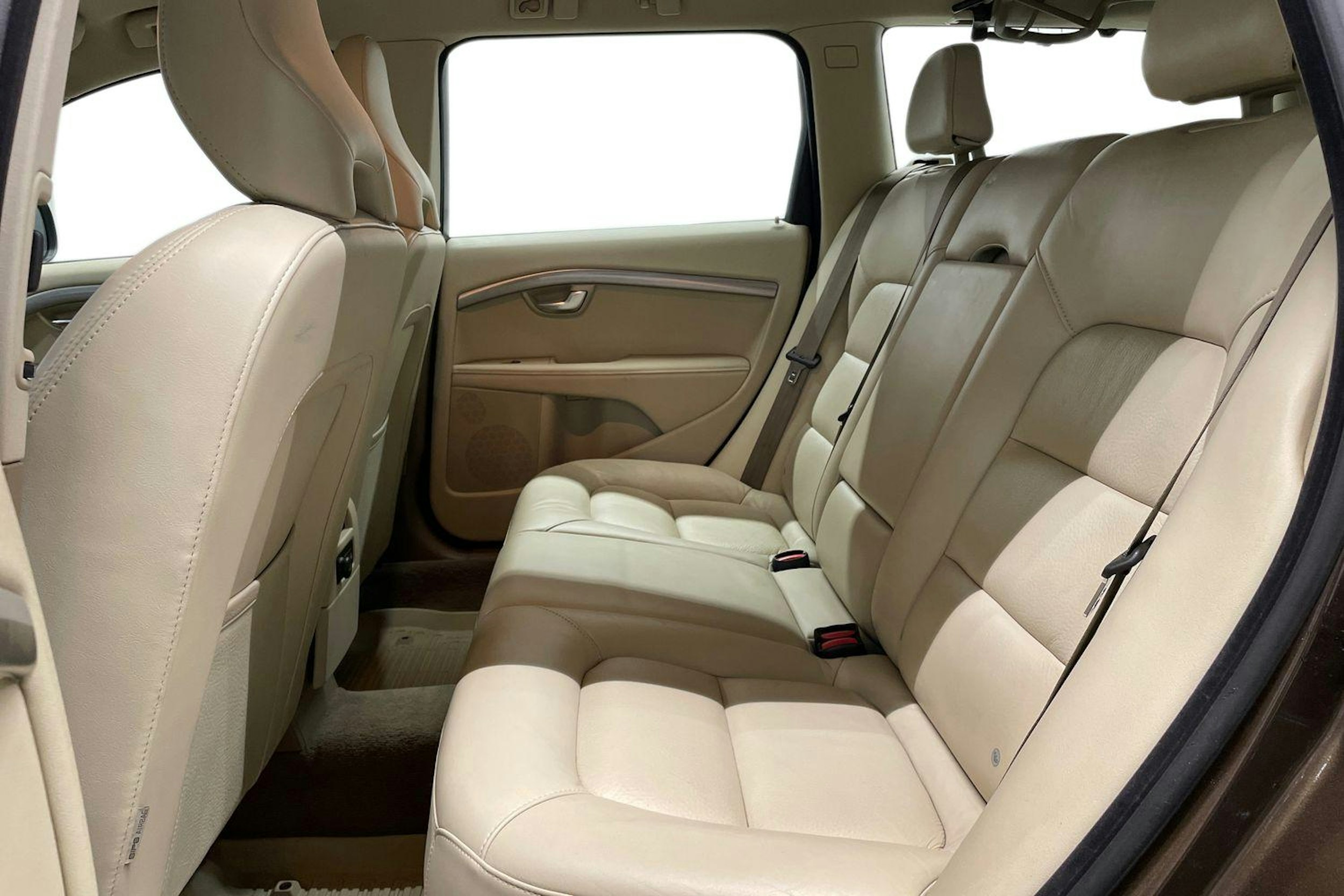 ruskea (beige) Volvo XC70 2013 kuva 10.