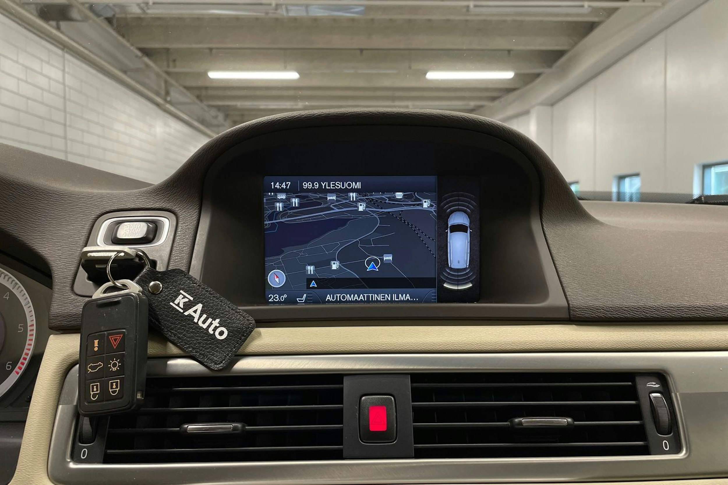 ruskea (beige) Volvo XC70 2013 kuva 20.