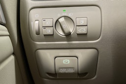 ruskea (beige) Volvo XC70 2013 kuva 22.